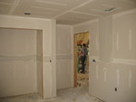 Kailyn's room, view toward closet/door