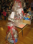 A Christmas gift for Darel: NOT buying these 2 baskets completely full of snowman-theme Christmas knicknacks for Gail :)